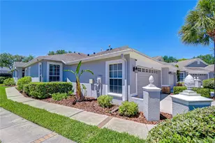 6069 Sandhill Ridge Dr, Lithia, FL 33547 - Photo 1