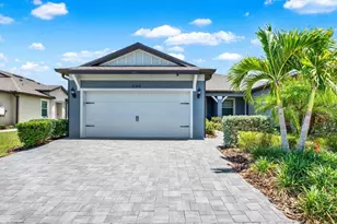 6364 Mooring Line Cir, Apollo Beach, FL 33572 - Photo 1