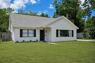 11116 N 19th St, Tampa, FL 33612 - Photo 1