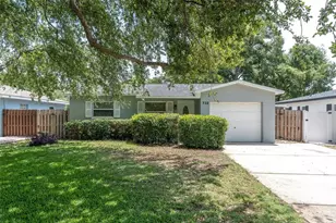 722 59th St S, Gulfport, FL 33707 - Photo 1