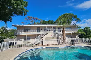 209 Northwest Jefferson Cir N, Saint Petersburg, FL 33702 - Photo 1