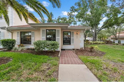324 Kelsey Way #4, Sun City Center, FL 33573 - Photo 1
