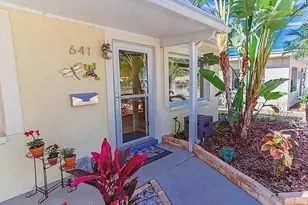 641 Folsom St S, Saint Petersburg, FL 33707 - Photo 1