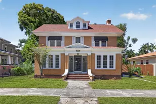 835 16th Ave NE, Saint Petersburg, FL 33704 - Photo 1