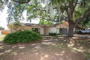 1363 Corner Oaks Dr, Brandon, FL 33510 - Photo 1