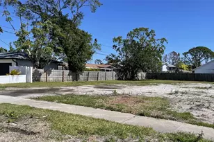 1710 Bayou Grande Blvd NE, Saint Petersburg, FL 33703 - Photo 1