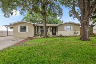 78 Maple Ave, Palm Harbor, FL 34684 - Photo 1
