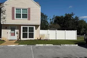 16335 Rambling Vine Dr W, Tampa, FL 33624 - Photo 1