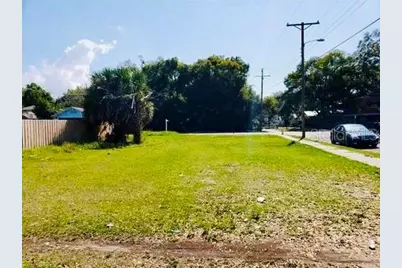502 E Floribraska Avenue, Tampa, FL 33603 - Photo 1