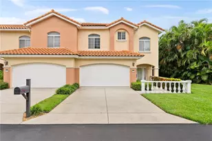 6323 Vista Verde Dr E, Saint Petersburg, FL 33707 - Photo 1