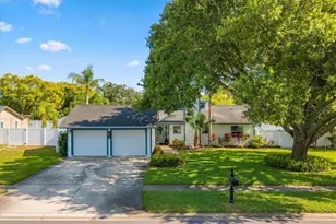 420 Oxford Rd, Palm Harbor, FL 34683 - Photo 1
