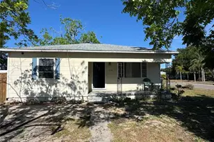 3138 Yale St N, Saint Petersburg, FL 33713 - Photo 1
