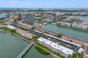 7540 Bay Island Dr S, South Pasadena, FL 33707 - Photo 1