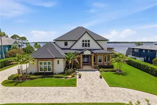 732 Shore Dr E, Oldsmar, FL 34677 - Photo 1