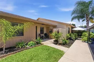 6623 Aspen Ct, Zephyrhills, FL 33542 - Photo 1