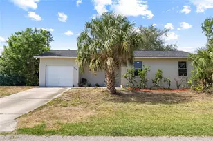615 48th St W, Palmetto, FL 34221 - Photo 1