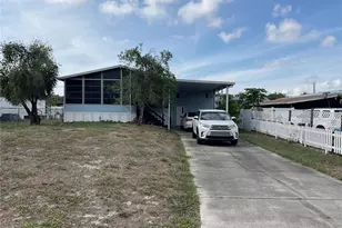 2607 Universal Dr, Ruskin, FL 33570 - Photo 1