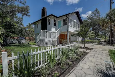 212 48th Street N, Saint Petersburg, FL 33713 - Photo 1