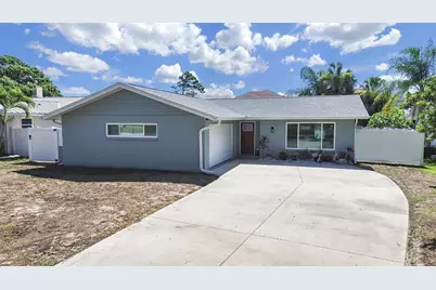 1004 Peninsula Avenue, Tarpon Springs, FL 34689 - Photo 1