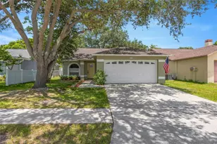 511 Center Point Rd, Valrico, FL 33594 - Photo 1