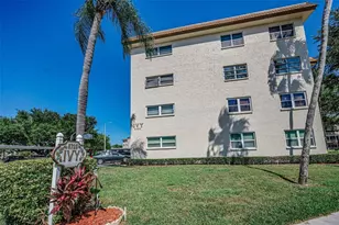 5725 80th St N, Saint Petersburg, FL 33709 - Photo 1