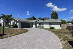 17815 Sunrise Dr, Lutz, FL 33549 - Photo 1