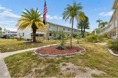 5875 18th Street N #1, Saint Petersburg, FL 33714 - Photo 1