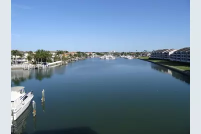 2775 Kipps Colony Drive S #304, Saint Petersburg, FL 33707 - Photo 1