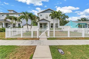 777 52nd Ave N, Saint Petersburg, FL 33703 - Photo 1