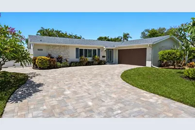 1122 45th Avenue NE, Saint Petersburg, FL 33703 - Photo 1