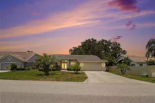 5325 Gardens Dr, Sarasota, FL 34243 - Photo 1