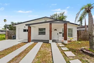 1778 New Hampshire Ave NE, Saint Petersburg, FL 33703 - Photo 1