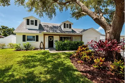 5950 35th Avenue N, Saint Petersburg, FL 33710 - Photo 1