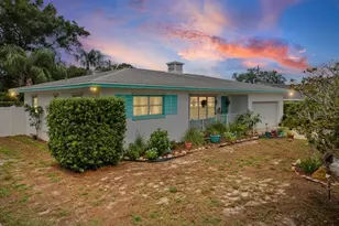 1006 Dumont Dr, Dunedin, FL 34698 - Photo 1