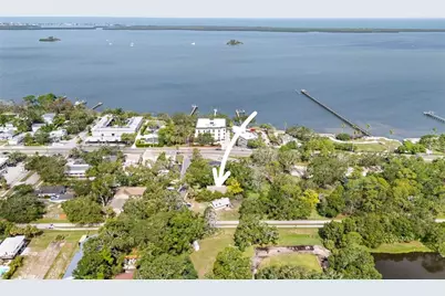 328 Pershing Street, Dunedin, FL 34698 - Photo 1