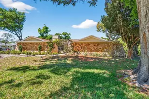 2111 Paddock Cir, Dunedin, FL 34698 - Photo 1