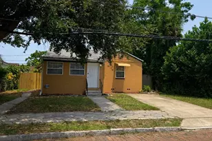 1761 28th Ave N, Saint Petersburg, FL 33713 - Photo 1