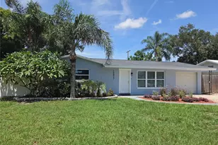 10827 Village Green Ave, Seminole, FL 33772 - Photo 1