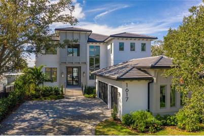 1617 Brightwaters Boulevard NE, Saint Petersburg, FL 33704 - Photo 1