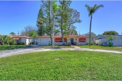 5085 58th Street N, Kenneth City, FL 33709 - Photo 1