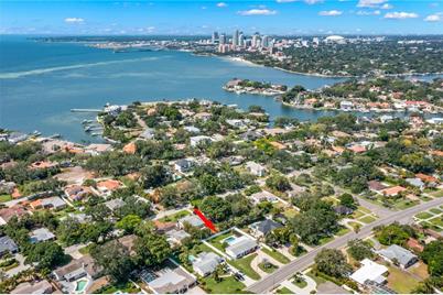 1033 Snell Isle Boulevard NE, Saint Petersburg, FL 33704 - Photo 1