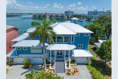 277 Bayside Drive, Clearwater Beach, FL 33767 - Photo 1