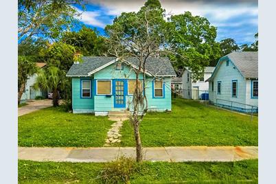 727 18th Avenue S, Saint Petersburg, FL 33705 - Photo 1