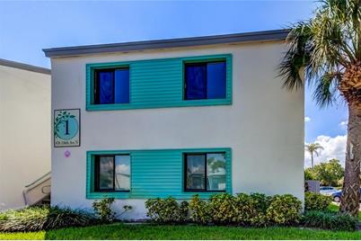 876 116th Avenue N #103, Saint Petersburg, FL 33716 - Photo 1
