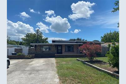 5220 47th Avenue N, Saint Petersburg, FL 33709 - Photo 1