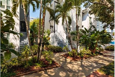 329 4th Avenue S, Saint Petersburg, FL 33701 - Photo 1