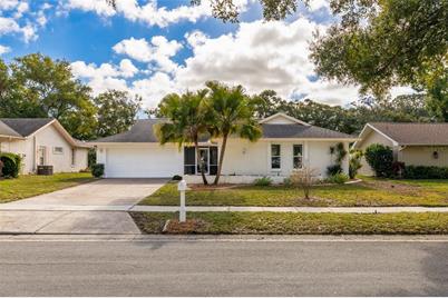 3206 Macgregor Dr, Palm Harbor, FL 34684 - Photo 1