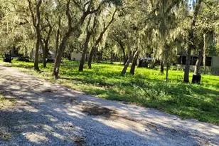 213 Clifton Rd, Crescent City, FL 32112 - Photo 1