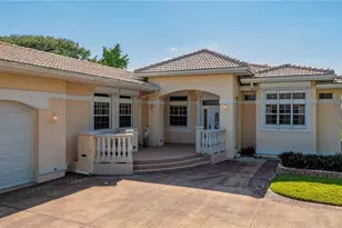 2542 S Peninsula Dr, Daytona Beach, FL 32118 - Photo 1