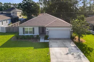 7 Primrose Ln, Palm Coast, FL 32164 - Photo 1